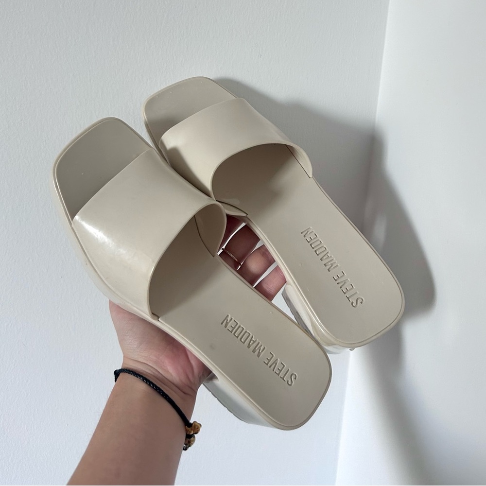 Steve Madden Harlin Jelly Sandals